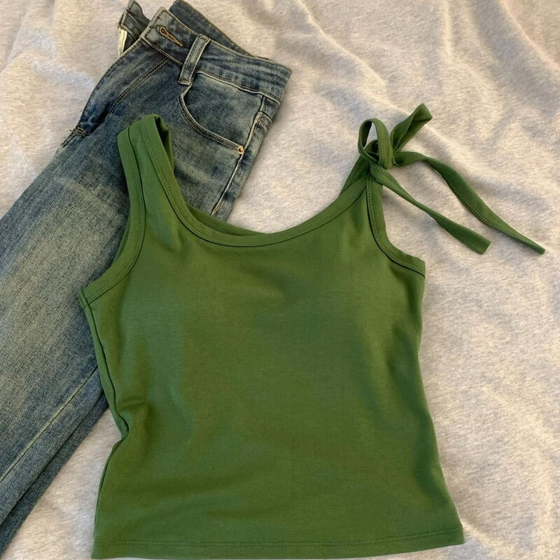 Green Slim-Fit, Complexion-Enhancing, Slimming, Petite-Friendly Camisole for Summer 2026, Versatile, Fashionable, and Trendy Top for Work and Casual Wear