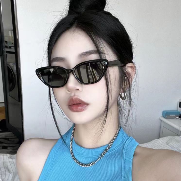 2024 New y2g hot girl cat eye sunglasses European and American ins style high-grade UV-proof small frame sunglasses for women