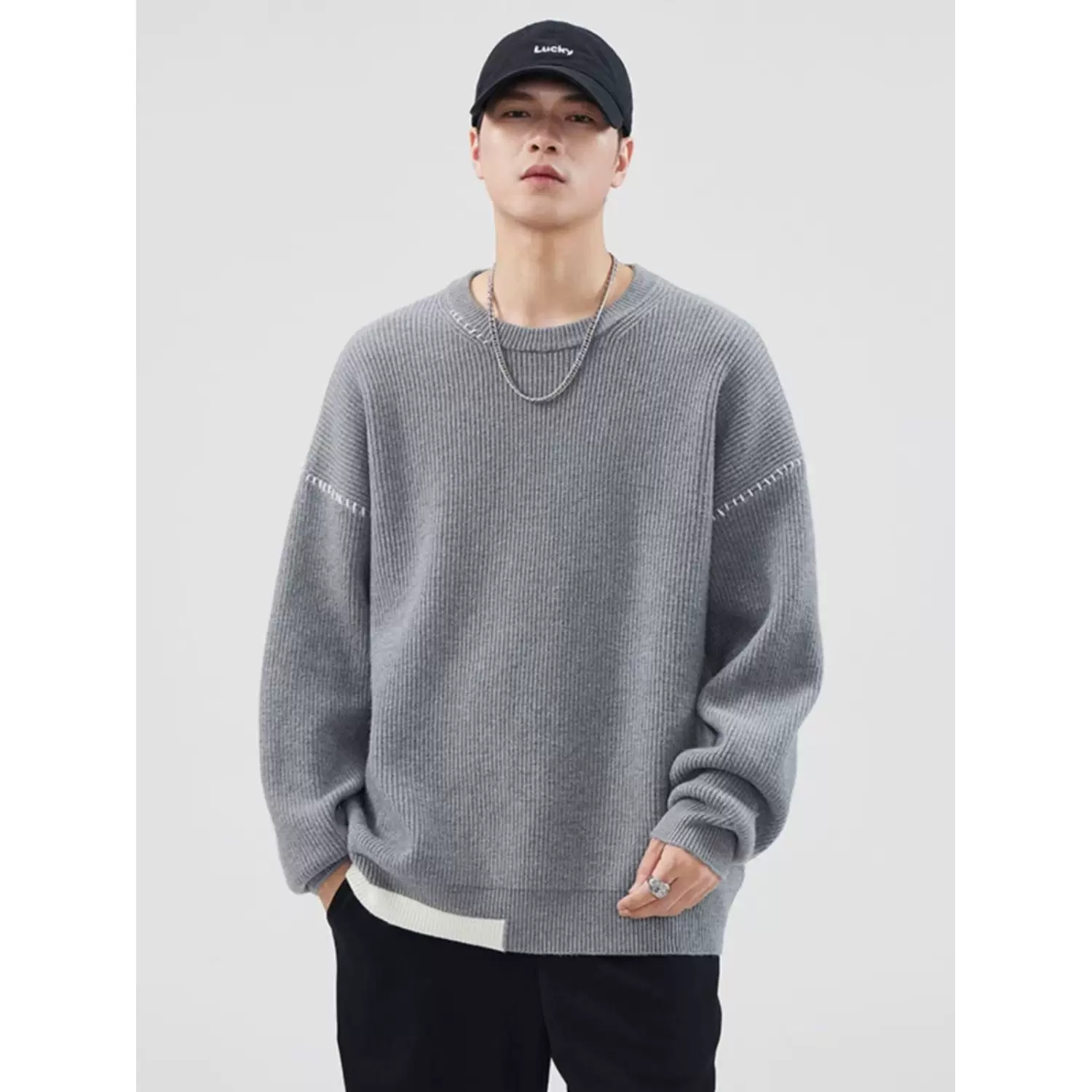 男士秋冬经典简约百搭拼接毛衣男青少年保暖宽松圆领套头针织衫