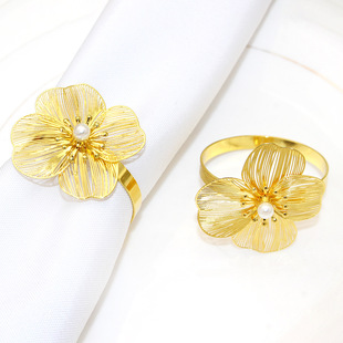 New simple flower napkin ring metal hollow pearl flower napkin buckle napkin ring decoration manufacturers