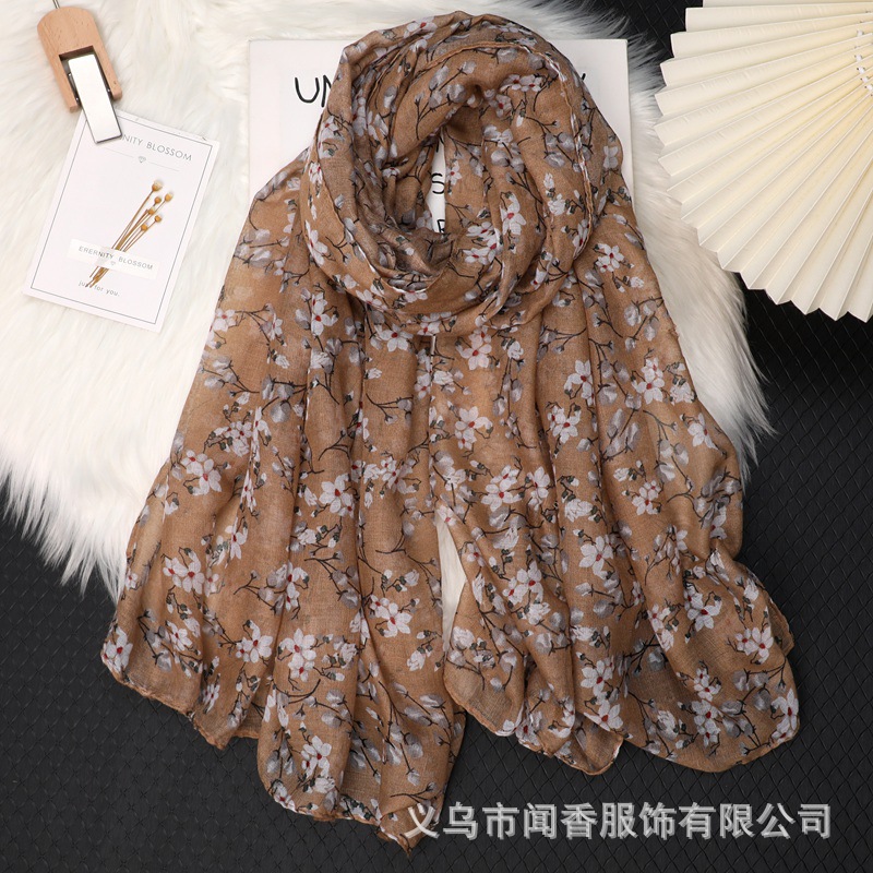 Elegant rectangular light and thin soft scarf