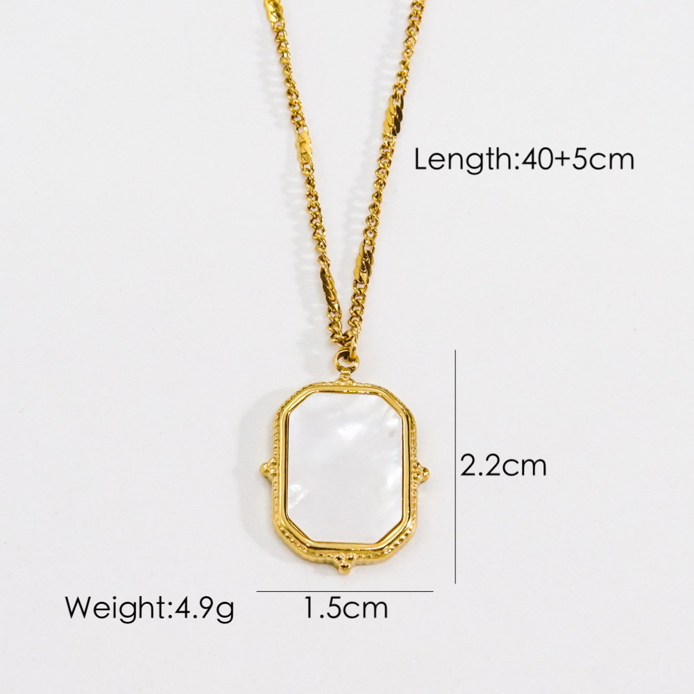 304 Stainless Steel Material PVD Coated 14K Gold Real Gold Plated Sun Square Oval 304 Stainless Steel Retro Waterproof Non Tarnish 304 Stainless Steel Pendant Necklace