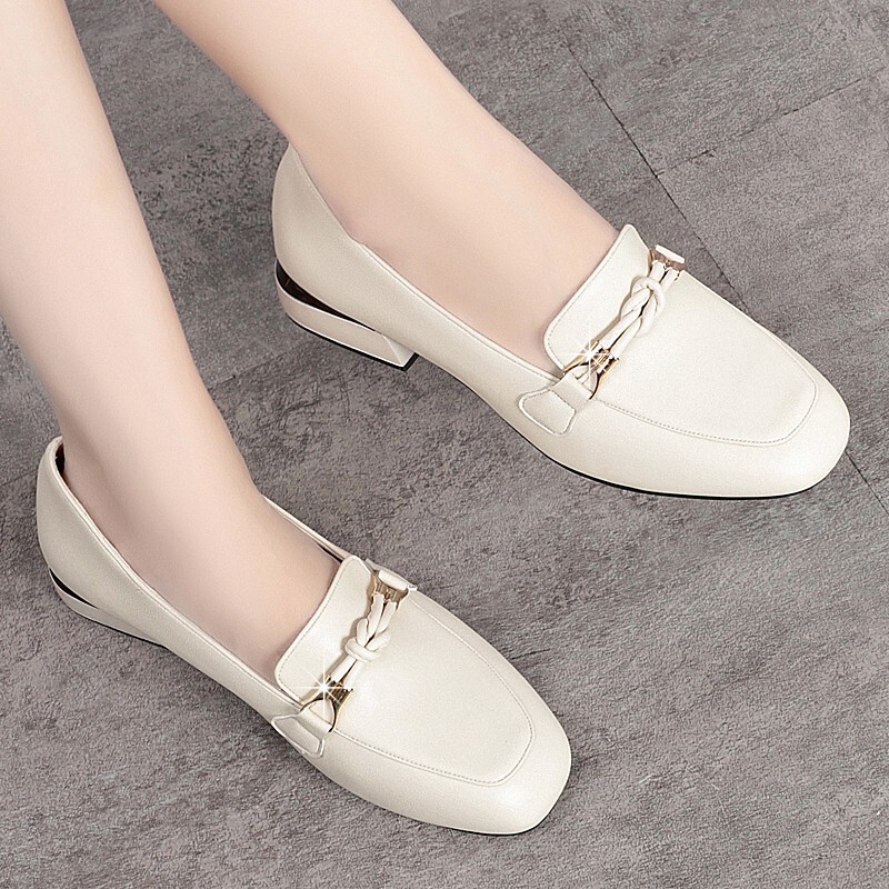 2025 New Single Leather Shoes Deep Mouth Leather Elegant Commuting Work Thick Heel Leather Shoes Casual Low Heel Breathable Women's Shoes