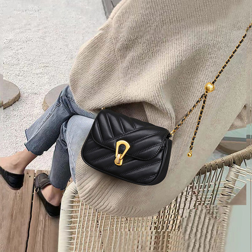 Xiaoxiangfeng black bag summer new diamond chain small square bag niche high-quality texture single shoulder crossbody bag for women