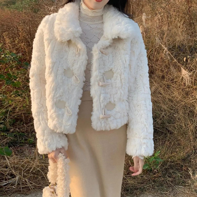 (2개) SYT 따뜻한 사랑 코너 버클 2024 모피 한 짧은 코트 여성의 새로운 봄 두꺼운 봉제 탑