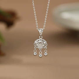 耳钉;项链;戒指