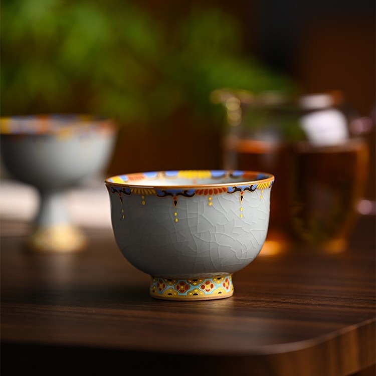 Retro elite tea cup