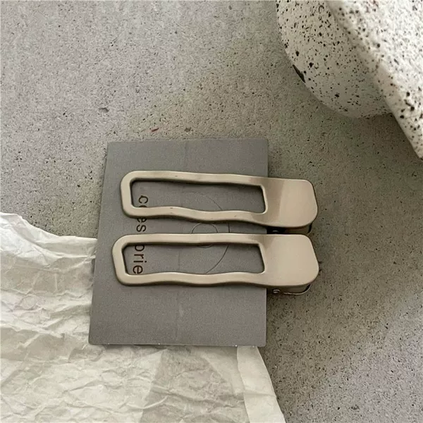 Pair of [6cm long thickened alloy] hollow square heads.