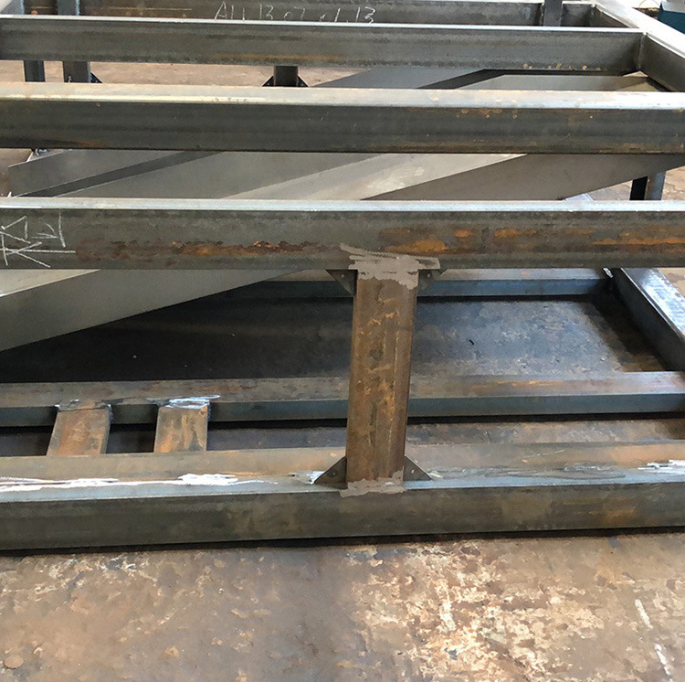 大型设备框架焊接4