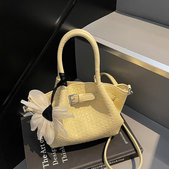 Bolso de cubo de mano de tendencia de nicho para mujer 2025 nuevo bolso de hombro de moda de viaje de trabajo bolso de mensajero de estilo occidental de todo fósforo