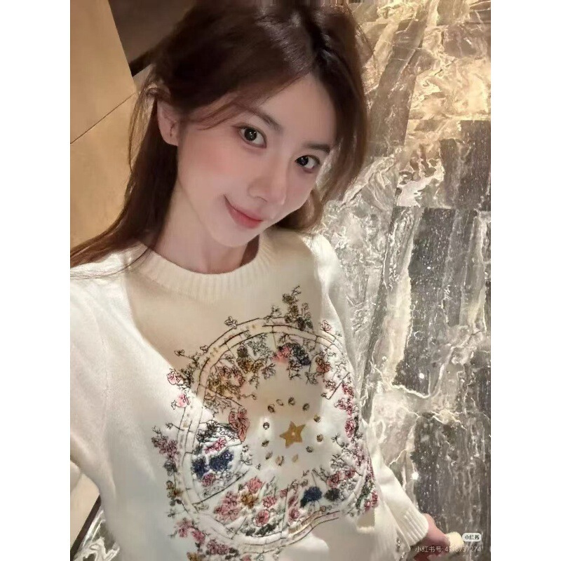 2025 Early Autumn New Heavy Embroidery Flower Round Neck Long-Sleeved Knitwear Pullover Knitwear High-End Age-Reducing Top 2025 Early Autumn New Heavy Embroidery Flower Round Neck Long-Sleeved Knitwear Pullover Knitwear High-End Age-Reducing Top