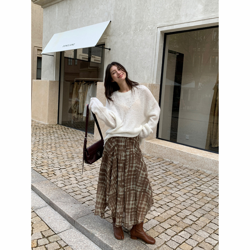 [Special Offer, Non-Refundable and Non-Exchangeable] Lazy Style Loose and Simple Cut Out Design Women's Sweater for Women in Autumn and Winter 257082