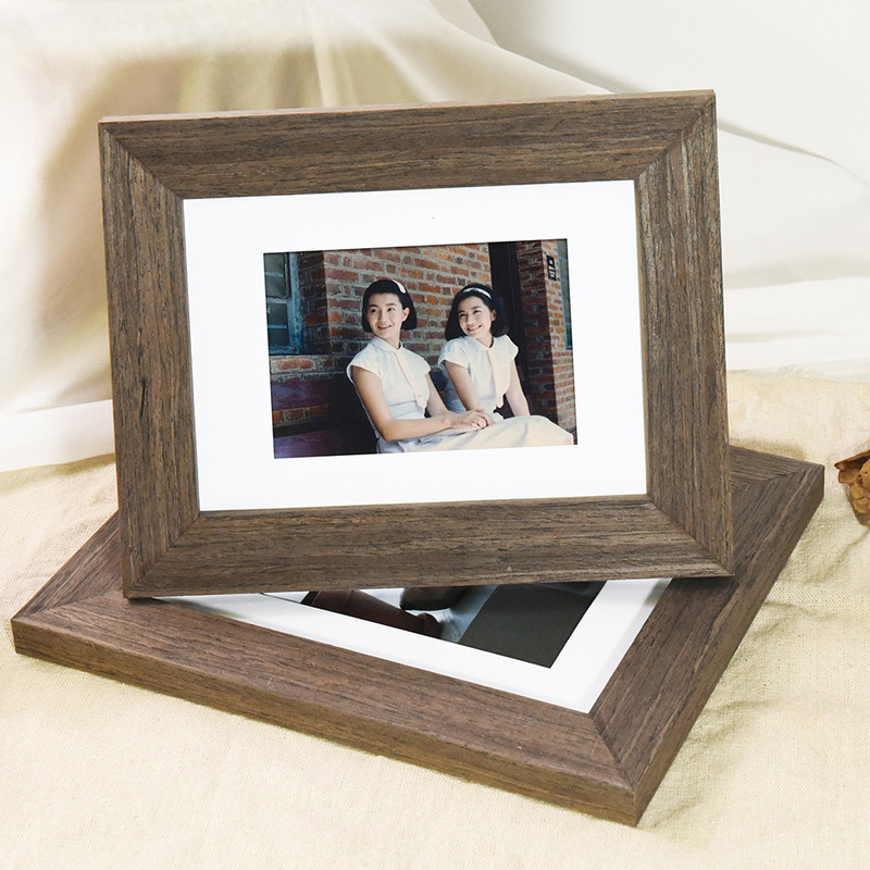Wooden Photo Frame with 3cm Wide Frame, 4K8K Solid Wood Wall-Mounted Wholesale 8inch 10inch Tabletop American-Style Solid Wood Rectangular Frame