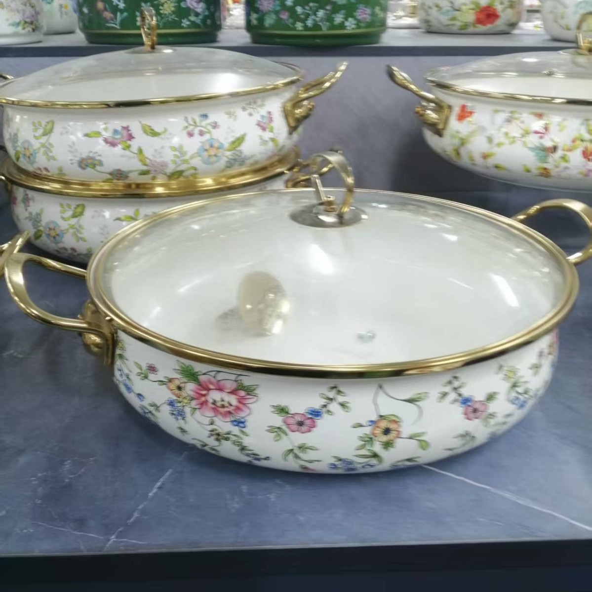 Wholesale Thickened Enamel Pot with Double Handles, Suitable for Home Use, Compatible with Gas and Induction Cookers, for Seafood Soup