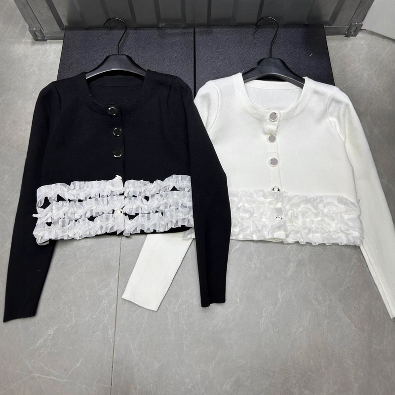 Autumn 2025 New Style Xiangjia Logo Floral Hem Knit Long-Sleeve Single-Breasted Cardigan Loose Versatile Women's Top