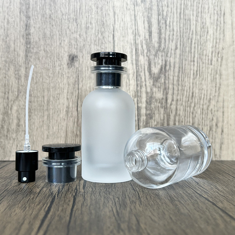 現物供給B100-50mlシンプル丸瓶黒蓋ガラス分装香水携帯スプレー瓶平四方瓶|undefined