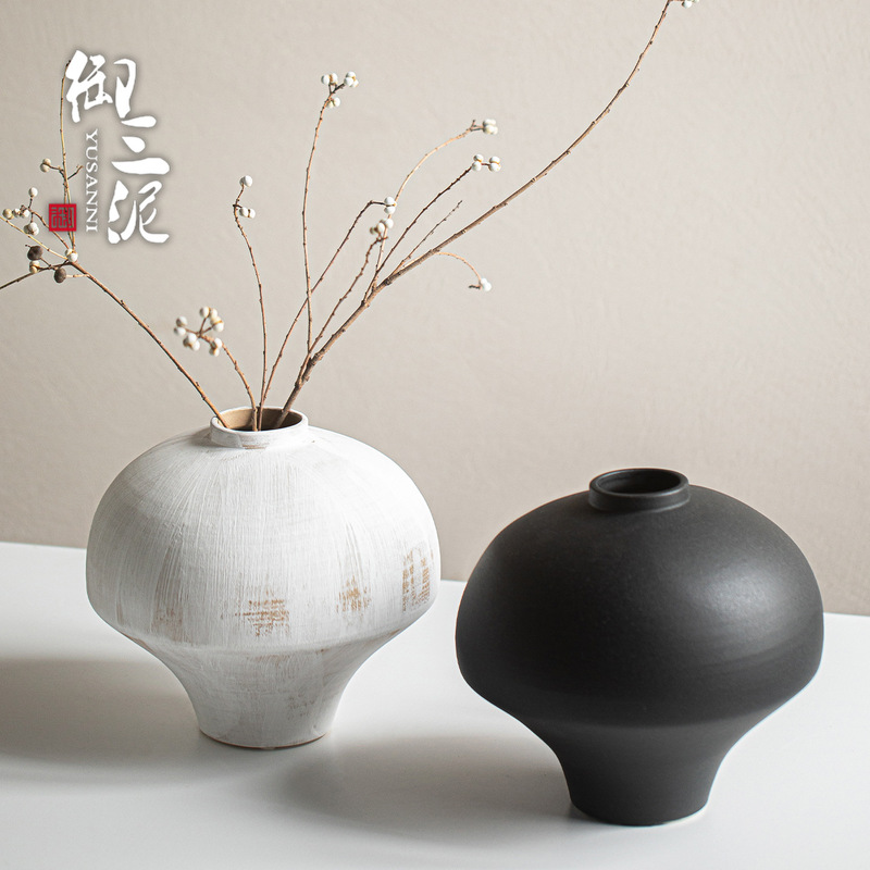 Yusan Ni Japanese-Style Wabi-Sabi Style Handmade Ceramic Vase Pottery Tea Room Homestay Entrance Decoration High-End Decorative Item Yusan Ni Japanese-Style Wabi-Sabi Style Handmade Ceramic Vase Pottery Tea Room Homestay Entrance Decoration High-End Decorative Item
