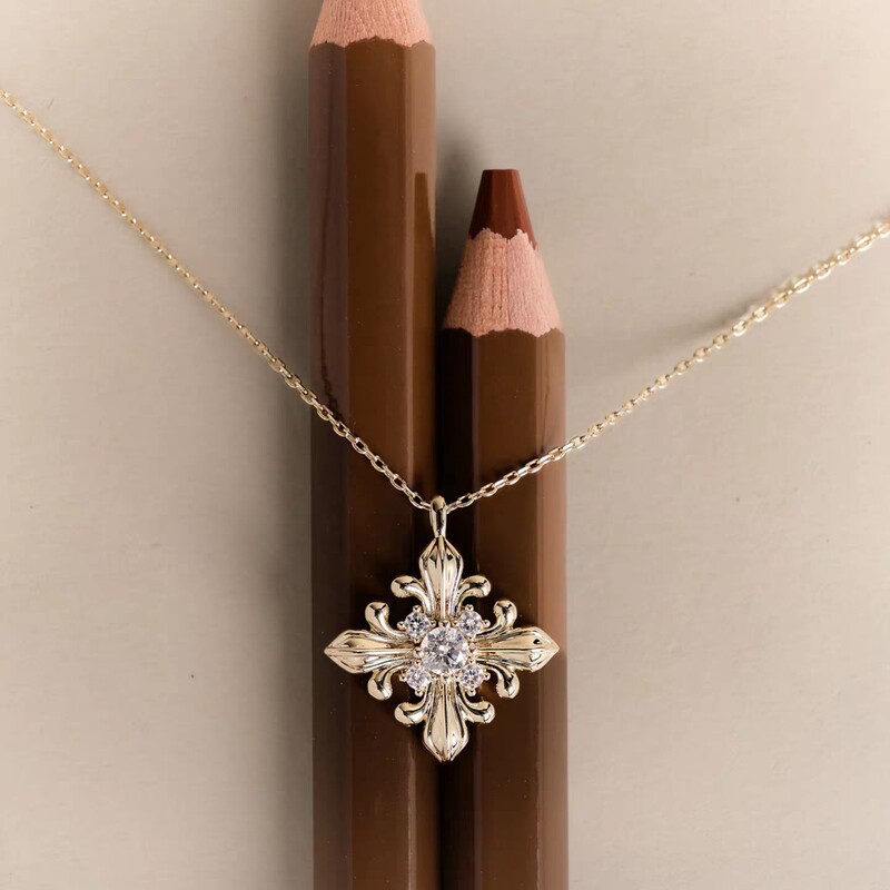 Three-Fold Iris Flower Chain Necklace with a High-End Minimalist Design, Light Luxury Clavicle Chain for Women, Unique Designer Necklace for Women