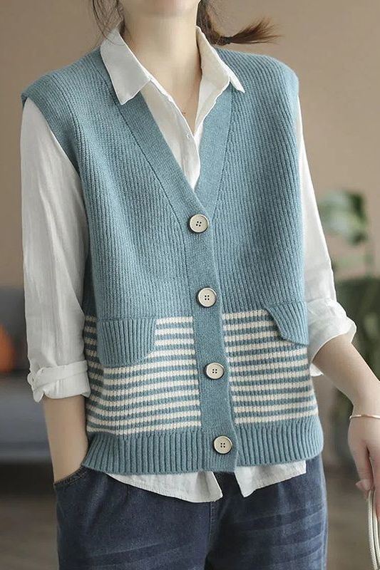 Vest Sweater Tops Women's Spring and Autumn 2025 New Retro Striped Knitted Waistoutwear Outer Loose Top