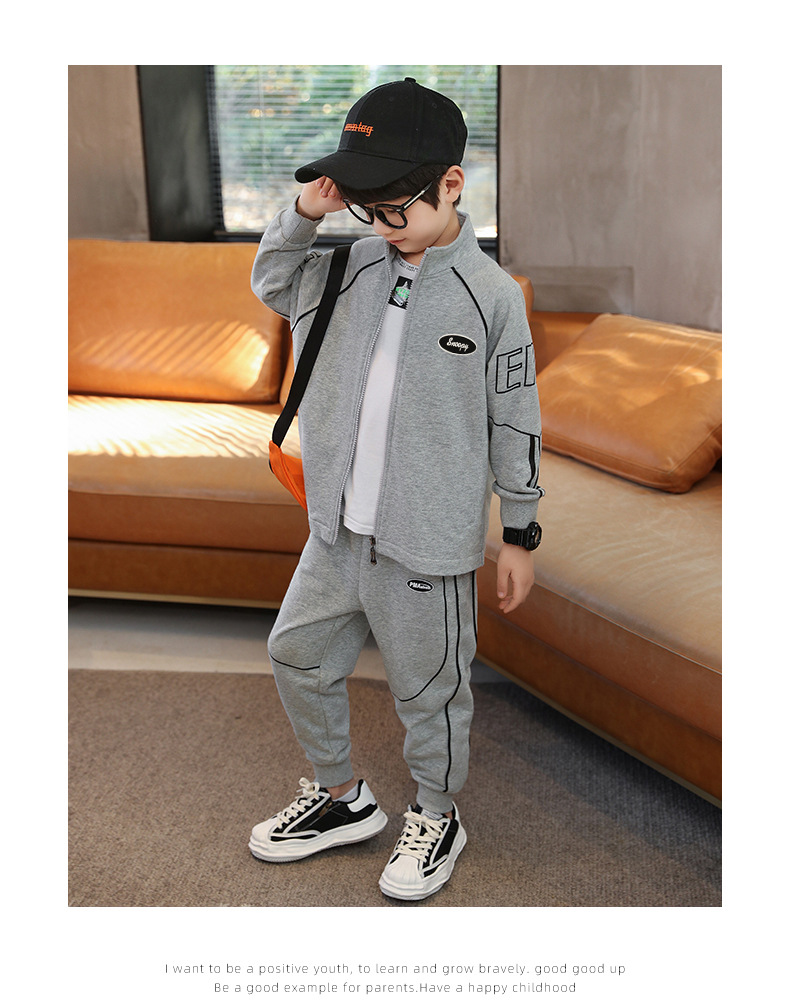 Ensemble de vêtements de sport pour garçons pour enfants 2024 Zhongda version coréenne de l'uniforme scolaire de sport pour enfants 2022 nouveau_voghion.com