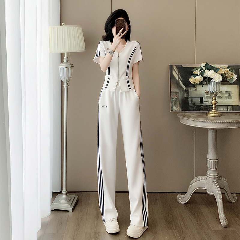 8580 Sports Casual Suit for Women 2025 Summer Fashion Slimming Look High-End Short-Sleeved Wide-Leg Pants Two-Piece Set
