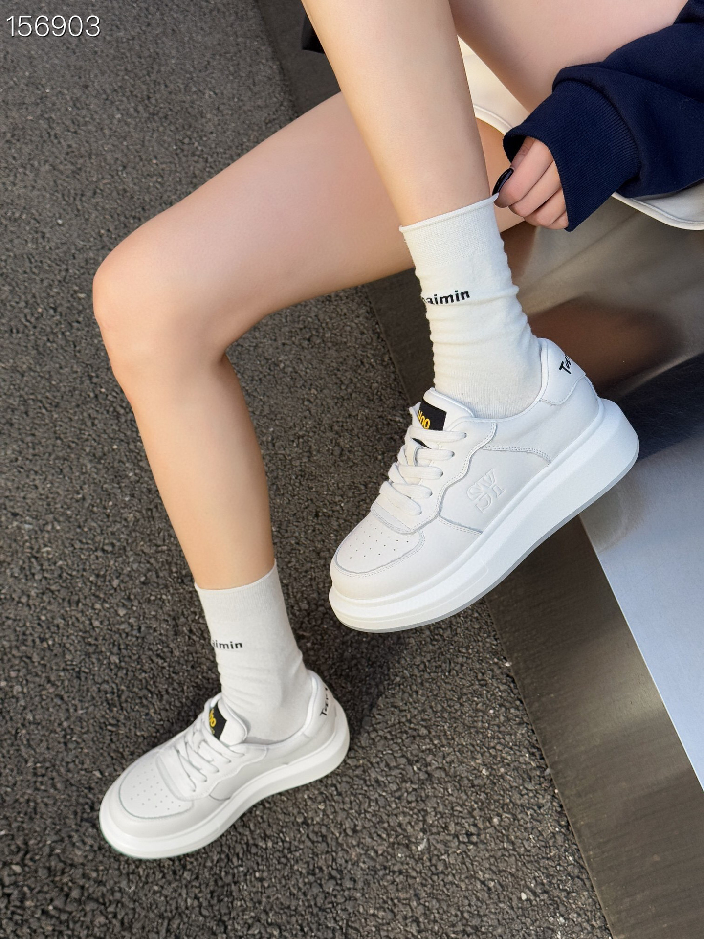 Giày sneaker nữ đế dày chunky trắng thoáng khí mùa hè 2024 — Màu trắng chi tiết 3