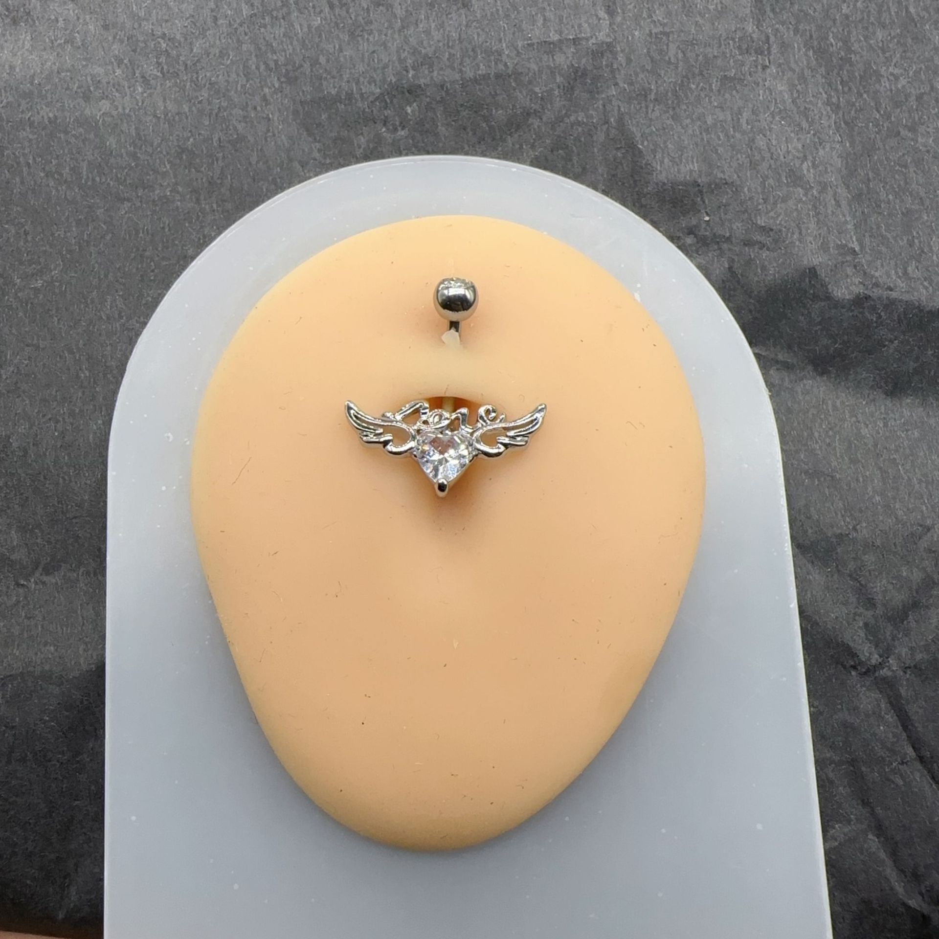 Bauchpiercing Mit Flügeln Und Love-buchstaben Zirkonia_voghion.com