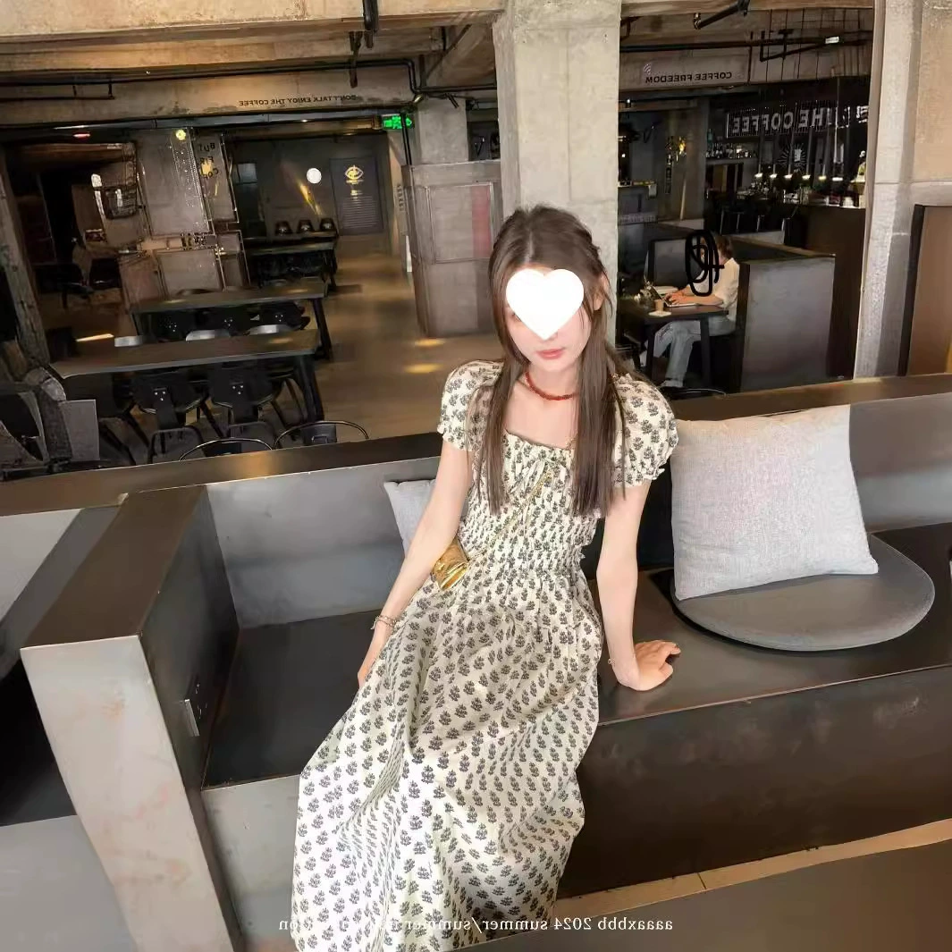 AXB Avellino Fountain of Wishes Платье с тяжелым принтом, пышными рукавами и эластичным шнурком во французском стиле.