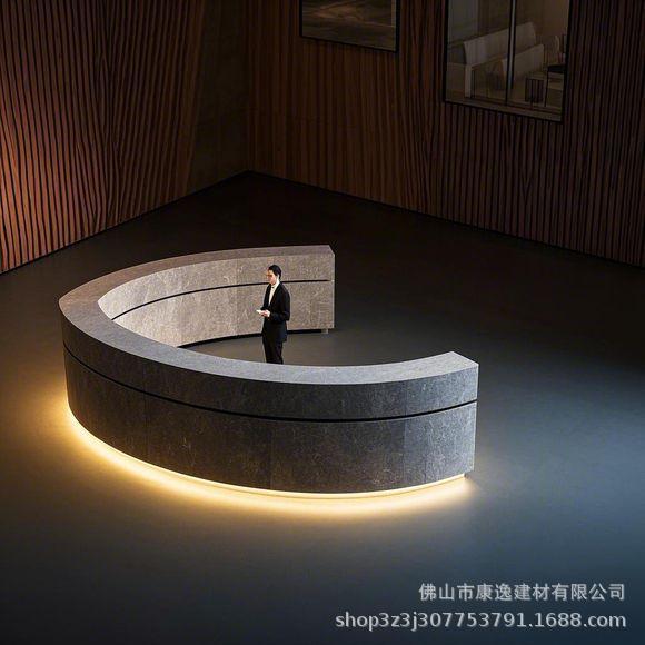 Fabricantes de recepción de piedra artificial acrílica al por mayor procesamiento de comercio exterior recepción en forma especial de la mesa de recepción