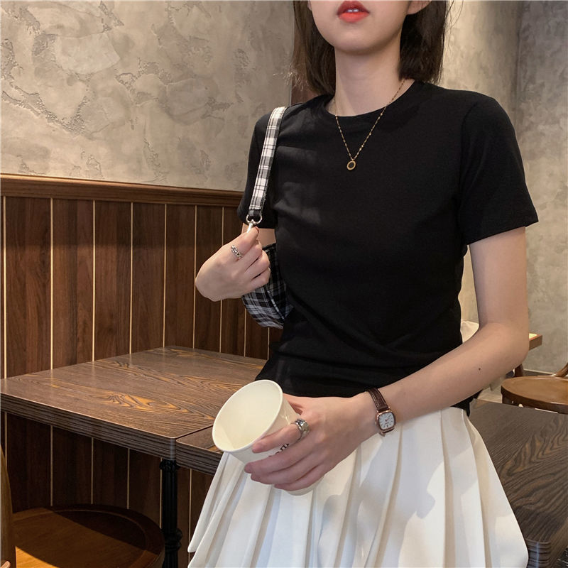 純色の肩がやせている半袖tシャツ女性夏の新型insシンプルな外着の基本的なシャツの上着|undefined