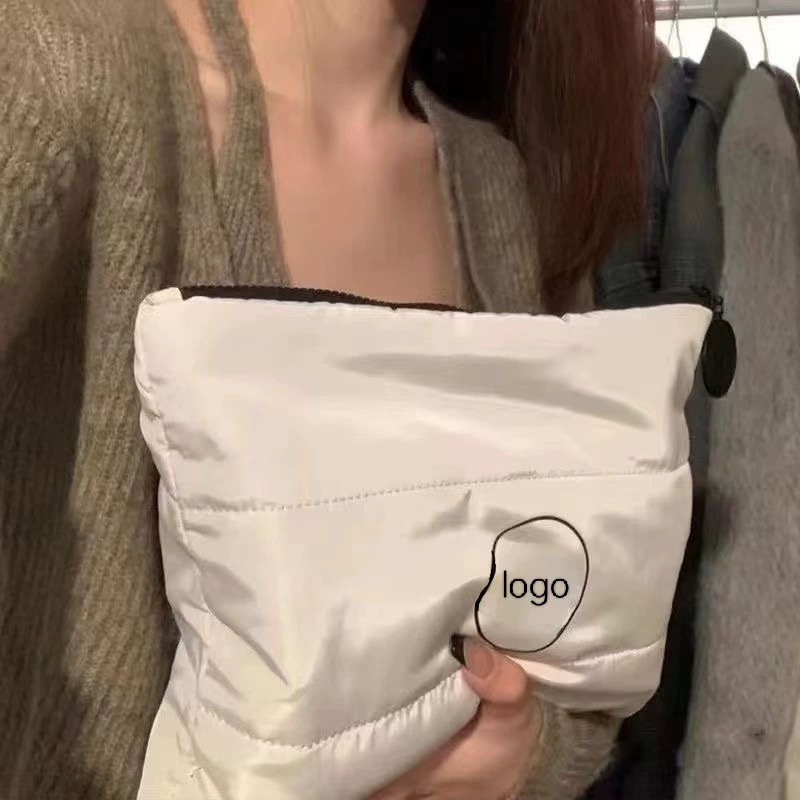 Стильная косметичка с пухом, organizer bag, стиль Chanel