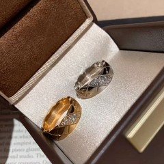 スターリングシルバー S925 小さな香りの菱形高炭素ダイヤモンドリングニッチデザインヘビーデューティ菱形輝きハイエンドライトラグジュアリー多用途
