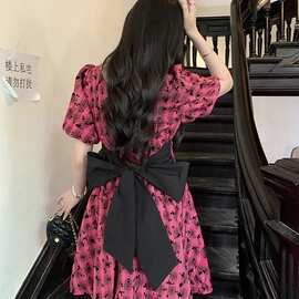 大码连衣裙女胖夏季小众后背绑带蝴蝶结字裙高腰显瘦遮胯短裙