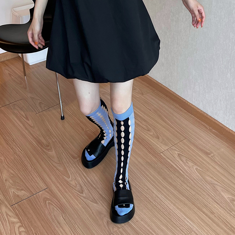 plusox個性創意洞洞襪小眾小腿襪及膝襪女鏤空襪子時髦撞色設計款