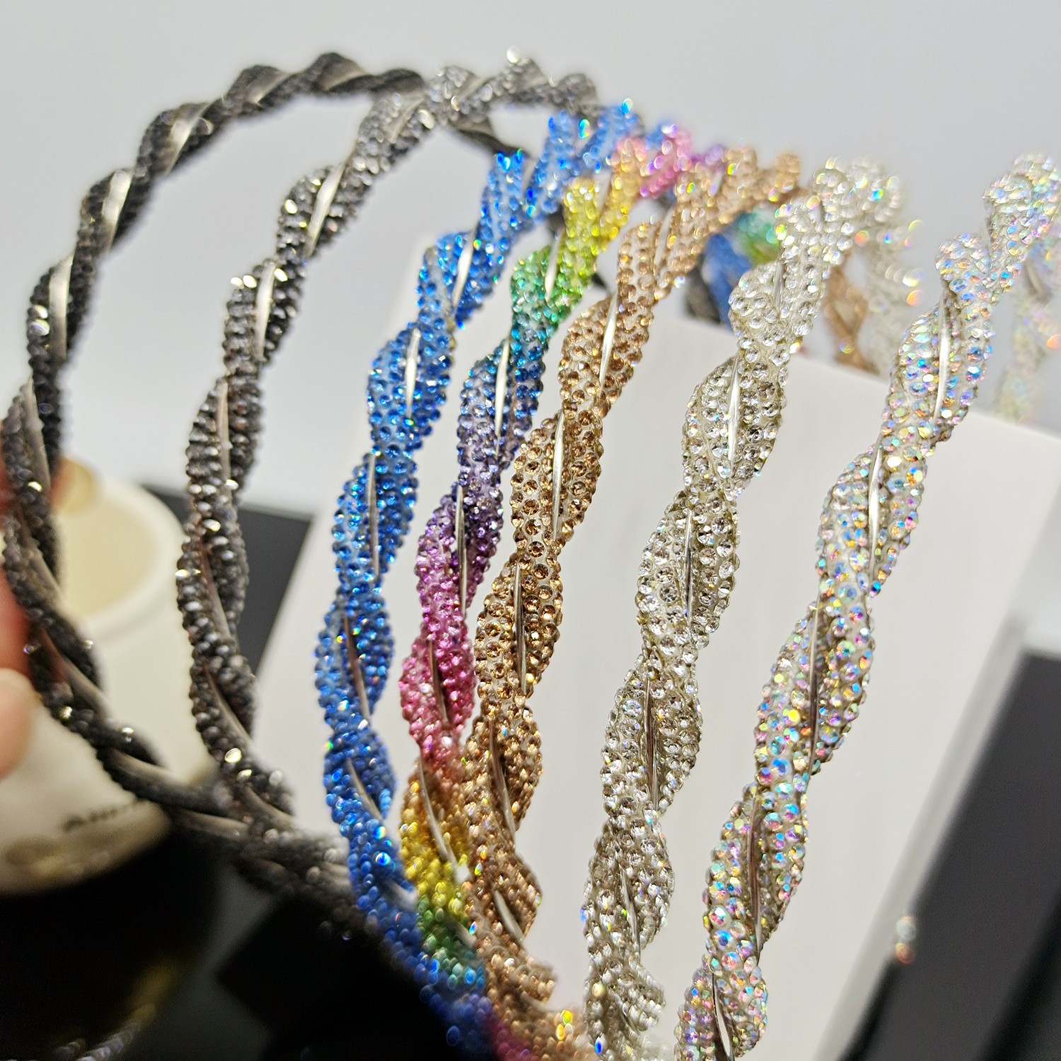 Simple Style Classic Style Solid Color Rhinestone Inlay Rhinestones Hair Band display picture 4