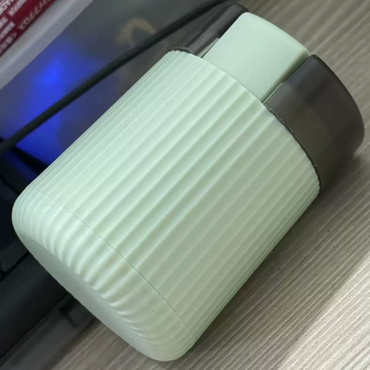 家用客厅按压式牙签盒创意圆形按收纳罐轻奢风自动弹出牙签筒批发