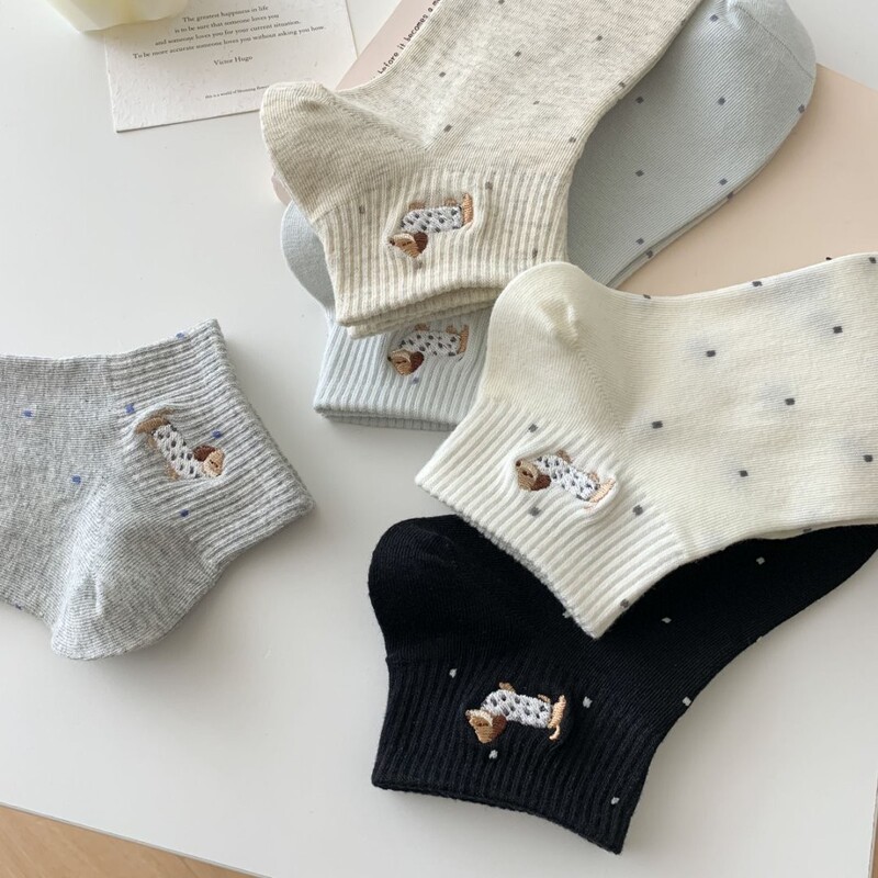 Spring and Summer New Style Solid Color Cute Socks with Korean Embroidery, Cotton Breathable Sweat-Absorbing Short Casual Socks for Women with High Aesthetic Value