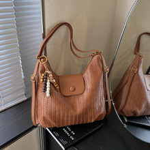 ���ذ�Ůʽ2025�＾�¿������ͨ���p���С���μ���p�����α���