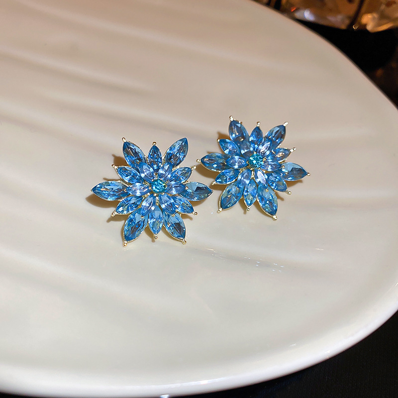 1 Pair Quantity 1 Pair Simple Style Flower Inlay Alloy Artificial Diamond Ear Studs