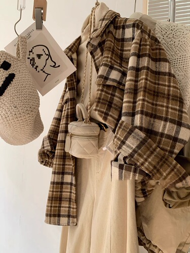 Contrast-color plaid woolen shirt for women's autumn and winter new style retro stacked inside plaid shirt lapel top
