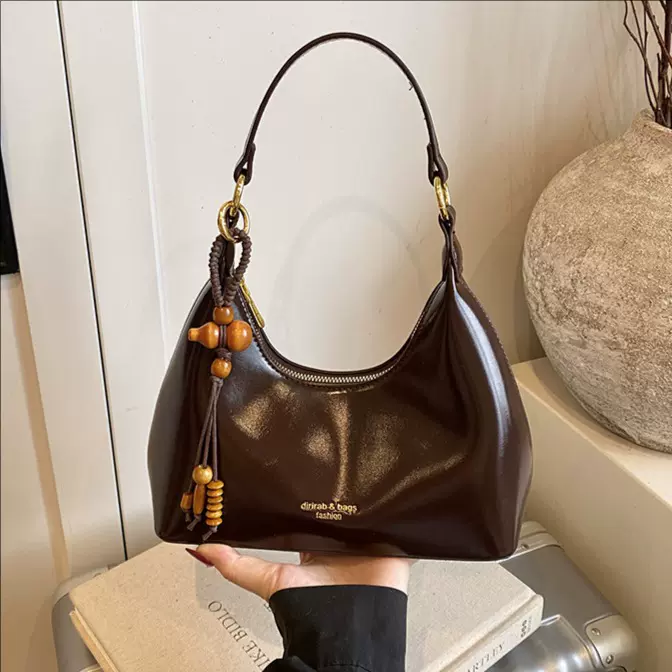 高质感腋下包包女式2026春季新款简约高颜值单肩包洋气女士斜挎包