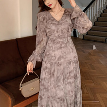 TEMU独立站外贸V 领荷叶边水墨印花女长款气质通勤约会仙女连衣裙