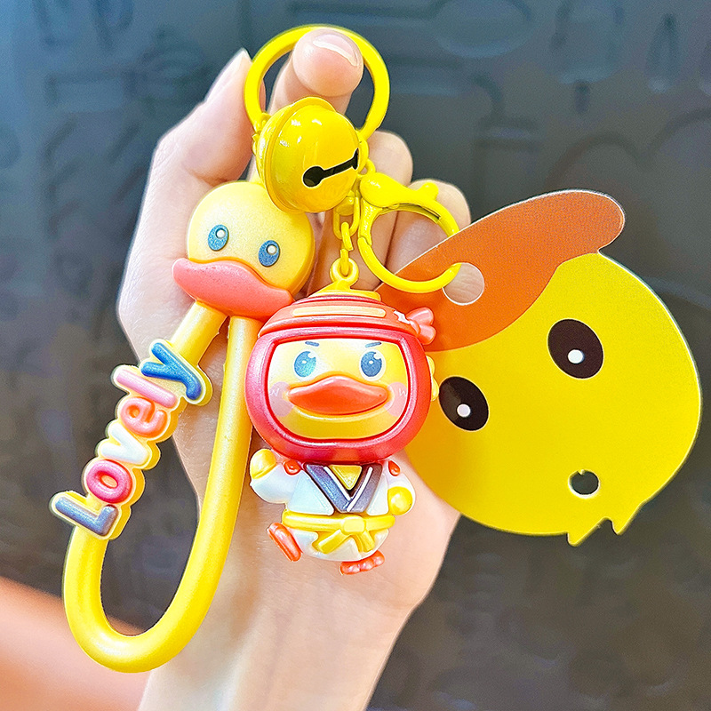 창조적 인 새로운 스포츠 노란 오리 키 체인 노란 오리 펜던트 가방 액세서리 작은 선물 도매