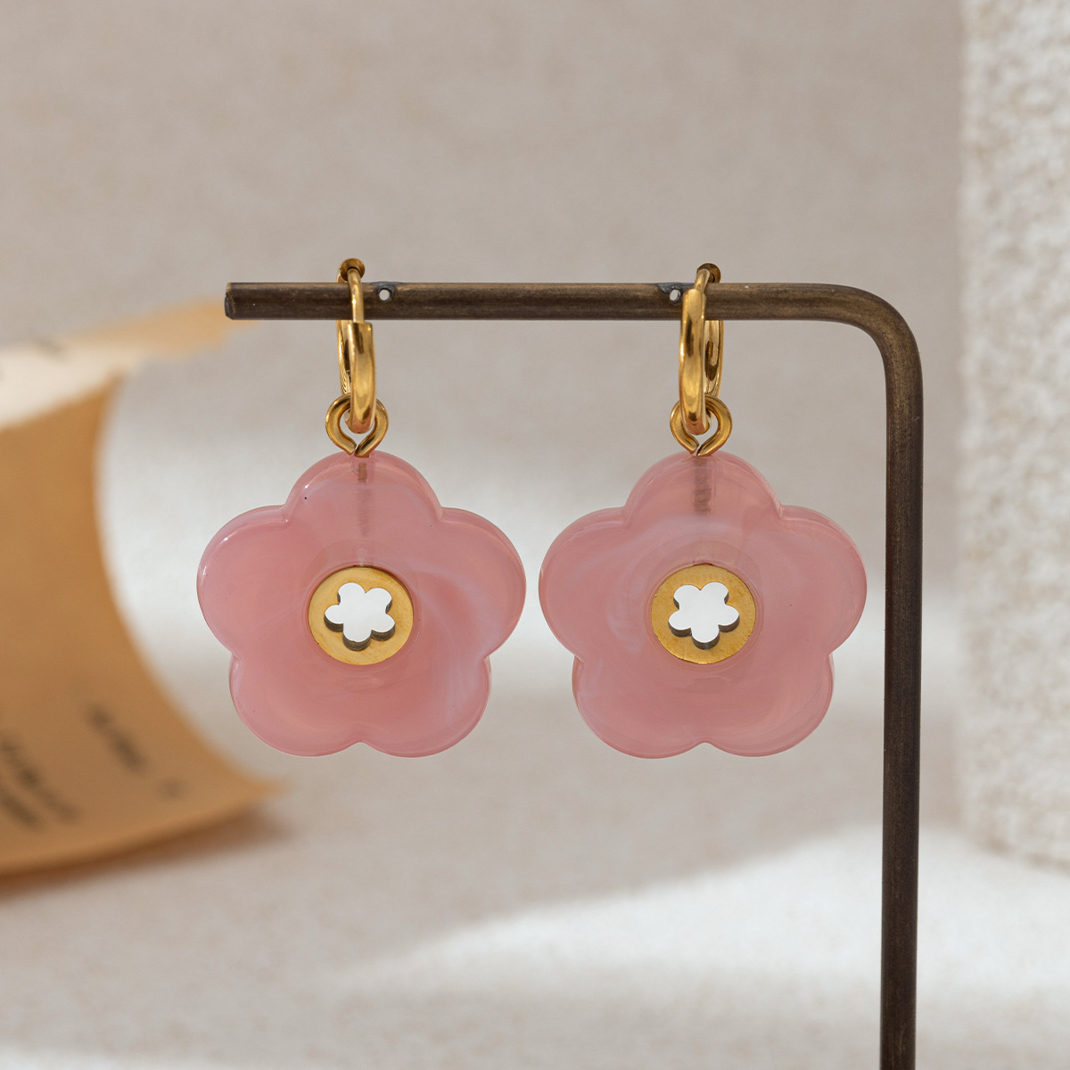 Collar de flores acrílicas para mujeres no se desvanecen, nicho universal, joyerías de cadena clavícula transfronterizas