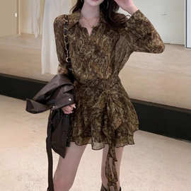 法式复古印花长袖2025早秋性感高腰修身气质腰果花V领通勤连衣裙