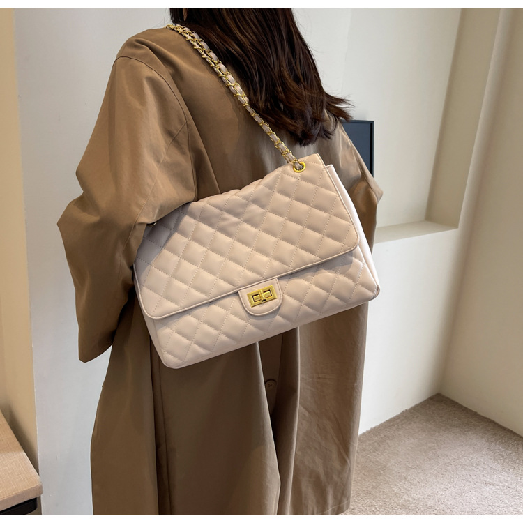 Daily, Shopping Occasion Pu Leather Material Solid Color Pattern Women's Large All Seasons Pu Leather Solid Color Streetwear Square Lock Clasp Shoulder Bag Chain Bag