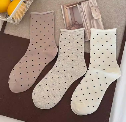 ����Ů����Ų���ins�����ߵ����Ͳ��ѧ����ϵ���Լ�Լ��