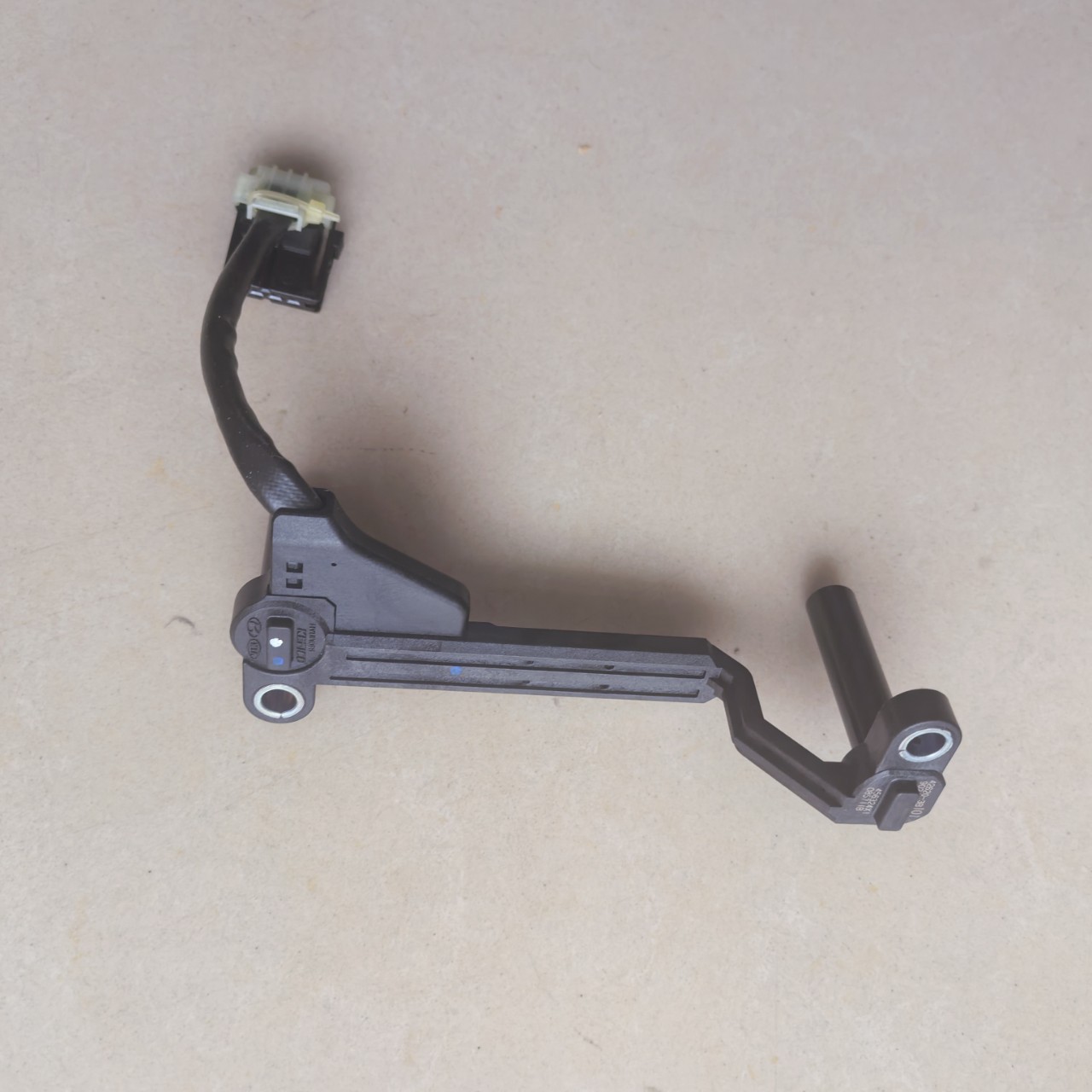 Car transmission speed sensor, suitable for 42620-3B101, 426203B101, 42620-3B100