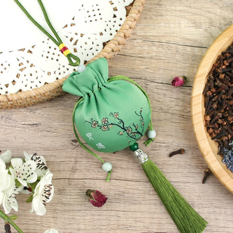 Dragon Boat Festival Repelente de mosquitos Bolsita de brocado Bolsa vacía Protector de bolsita Colgante de coche de estilo antiguo portátil Regalo del festival del barco del dragón