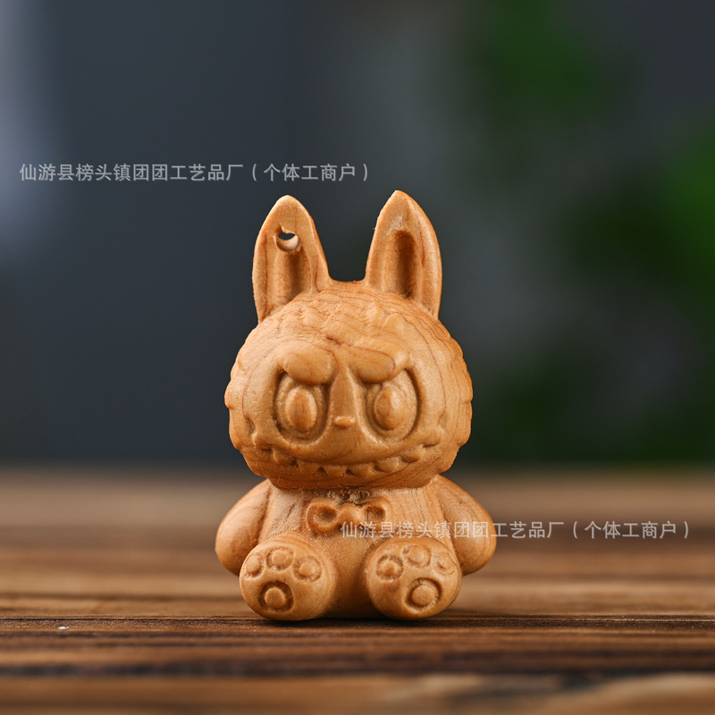 シダーウッドカボチャラブブナイトシャー歯のない木製漫画かわいい人形クリエイティブホームデスクトップ装飾品卸売|undefined